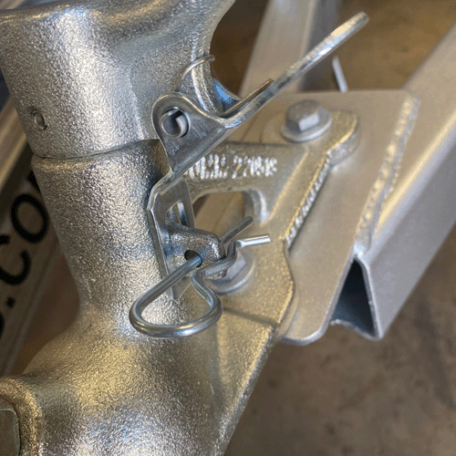 R Clip on Tow Hitch