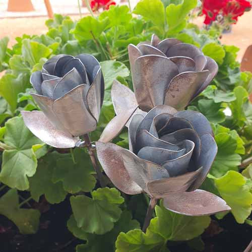 Flower - Metal Rose with Leaves on Stake